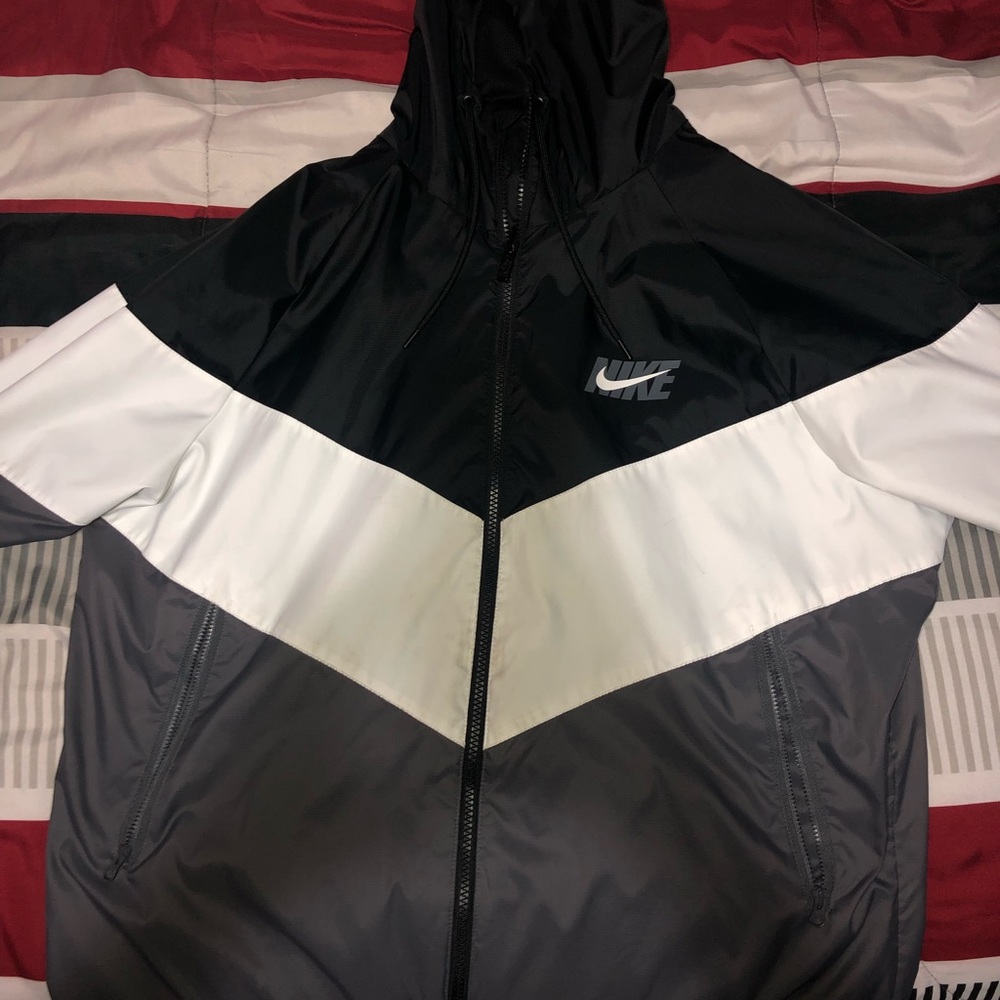 Nike wind breaker
